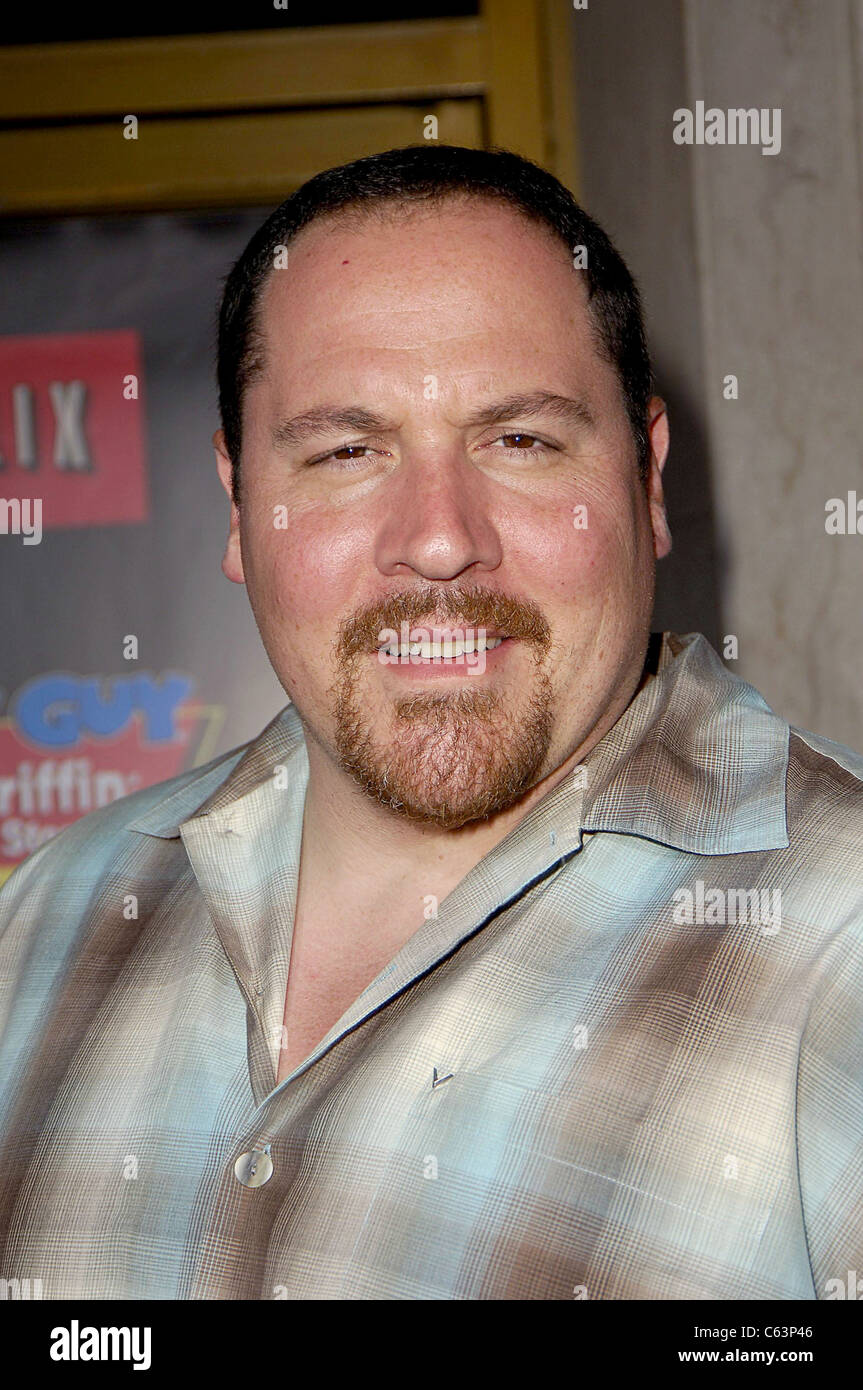 Jon Favreau im Ankunftsbereich für FAMILY GUY STEWIE GRIFFIN: THE UNTOLD STORY DVD Party, Manns National Theatre, Los Angeles, CA, Stockfoto