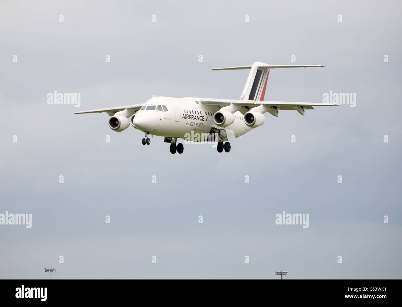 Air France City Jet landet auf dem Flughafen Dublin Stockfoto