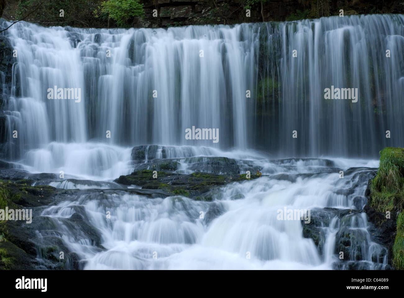 Sgwd Isaf Clun Gwyn Wasserfall - Brecon Beacons - Brecon Beacons National Park - Wales, UK Stockfoto