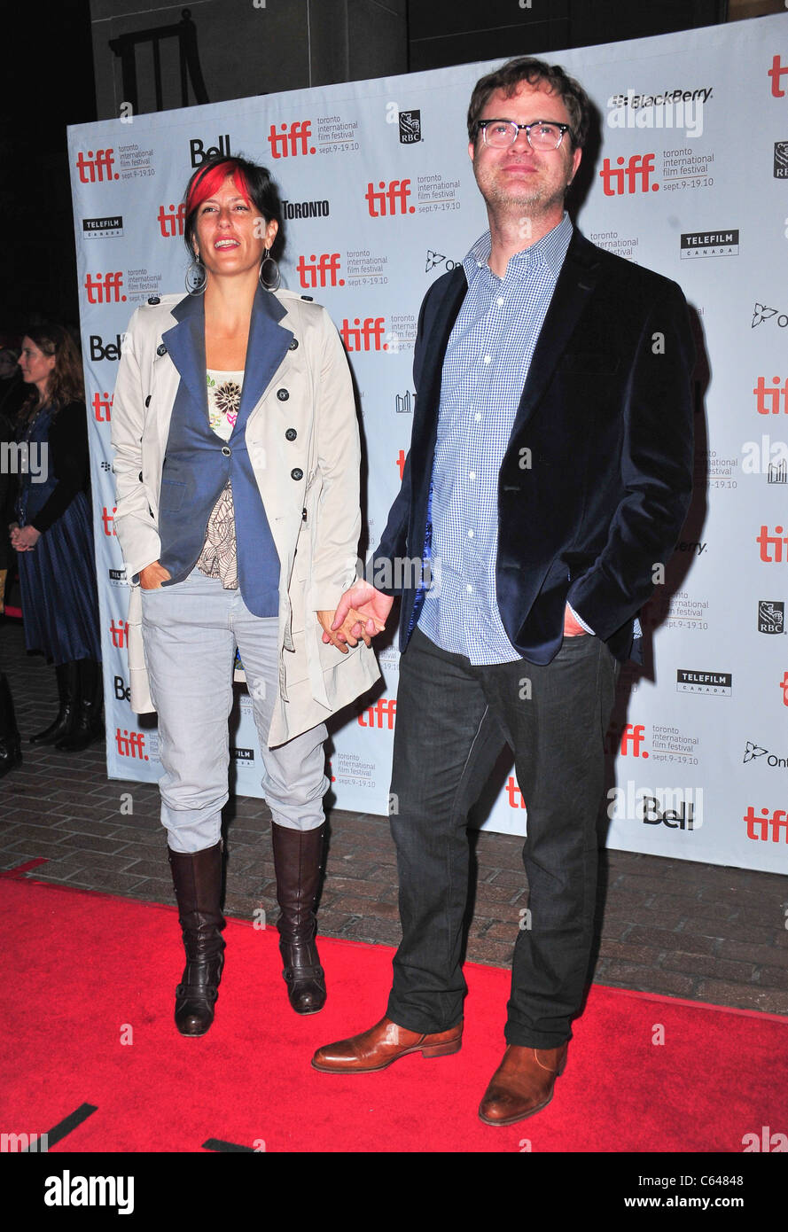 Rainn Wilson (rechts) bei der Ankunft für SUPER Toronto International Film Festival (TIFF) Premiere Screening, Ryerson Theatre, Toronto, ON 10. September 2010. Foto von: Gregorio T. Binuya/Everett Collection Stockfoto