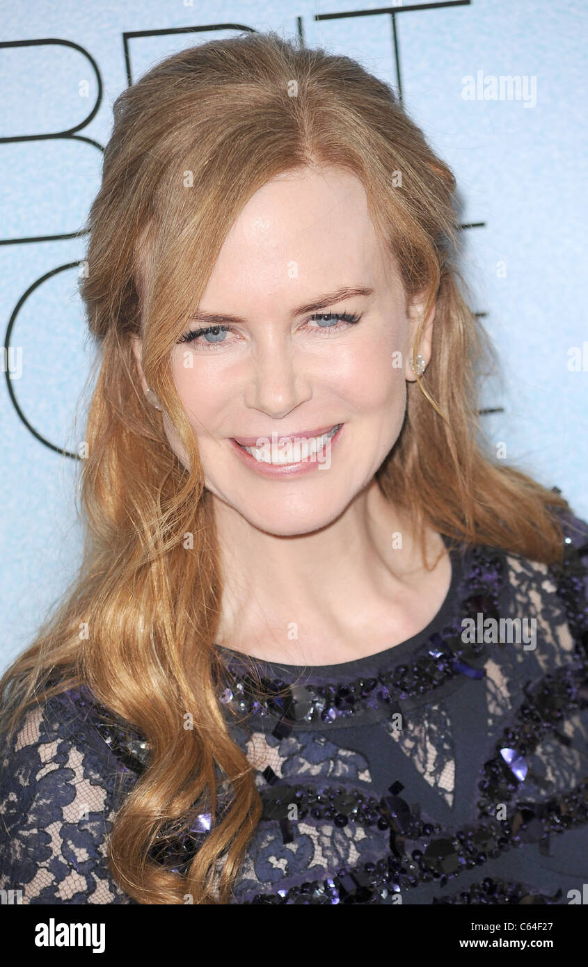 Nicole Kidman im Ankunftsbereich für RABBIT HOLE Premiere, The Paris Theatre, New York, NY 2. Dezember 2010. Foto von: Kristin Callahan/Everett Collection Stockfoto