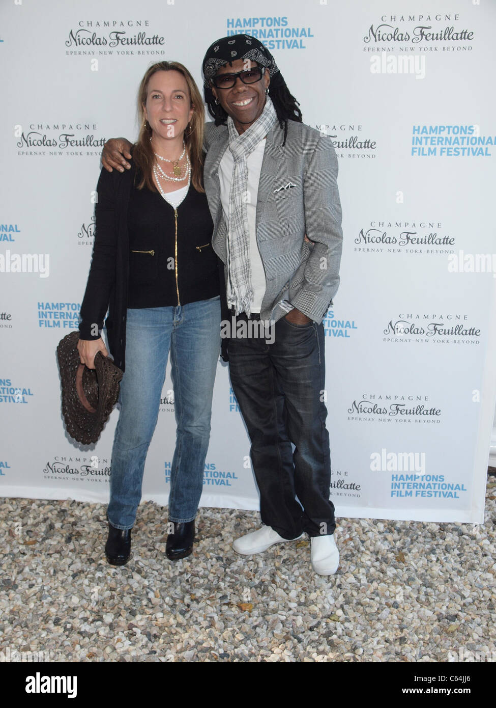 Sue Cohn Rockefeller, Nile Rodgers in Anwesenheit für The Hamptons International Film Festival 2010 - SAT, East Hampton, NY 9. Oktober 2010. Foto von: Rob Rich/Everett Collection Stockfoto