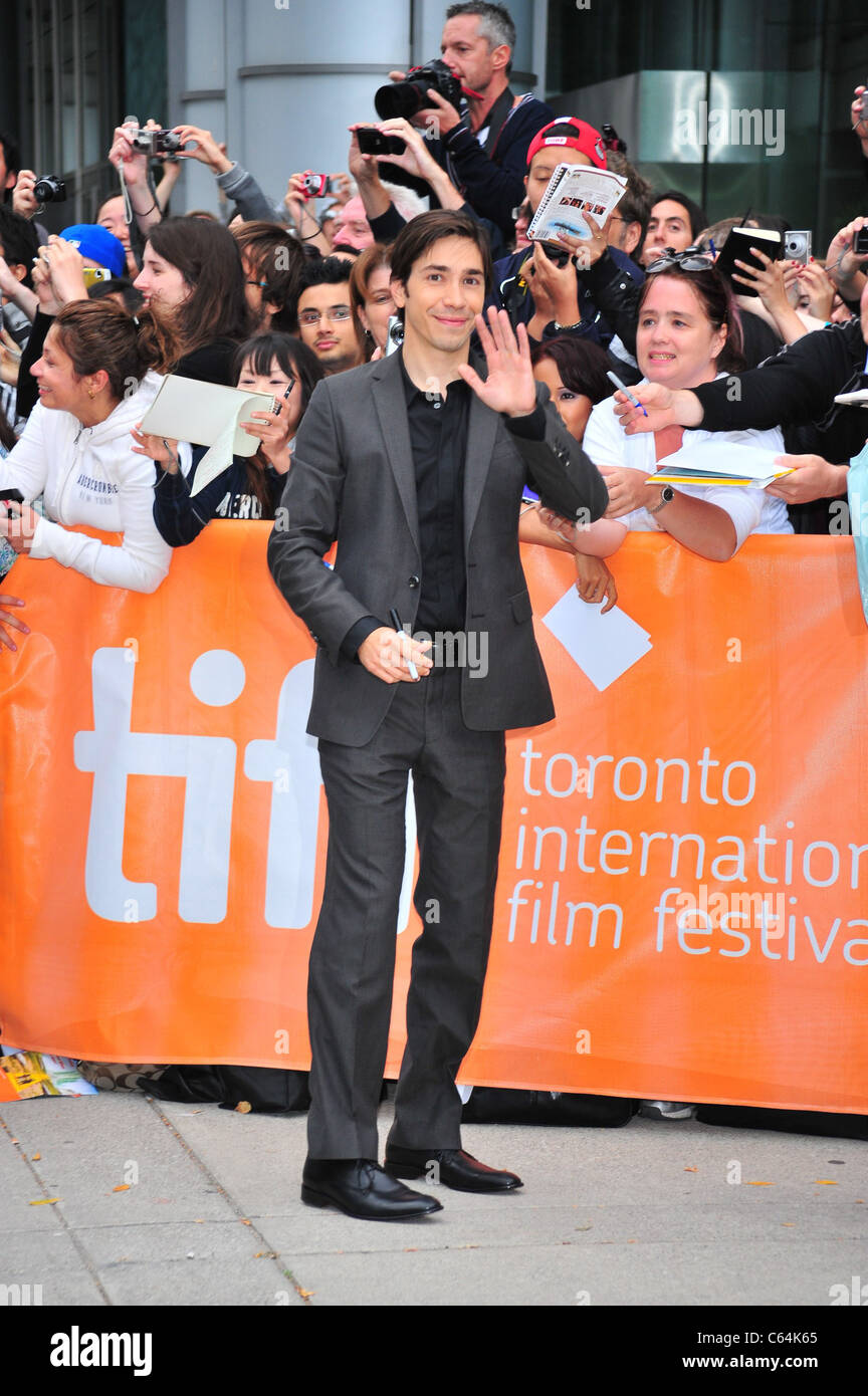 Justin Long im Ankunftsbereich für die VERSCHWÖRER Premiere beim Toronto International Film Festival (TIFF), Roy Thomson Hall Screening, Stockfoto