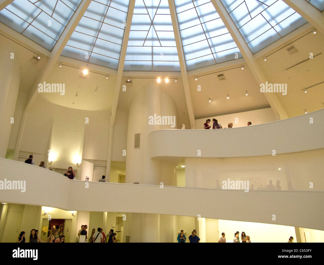 Innenraum-Guggenheim-Museum in New York City Stockfoto