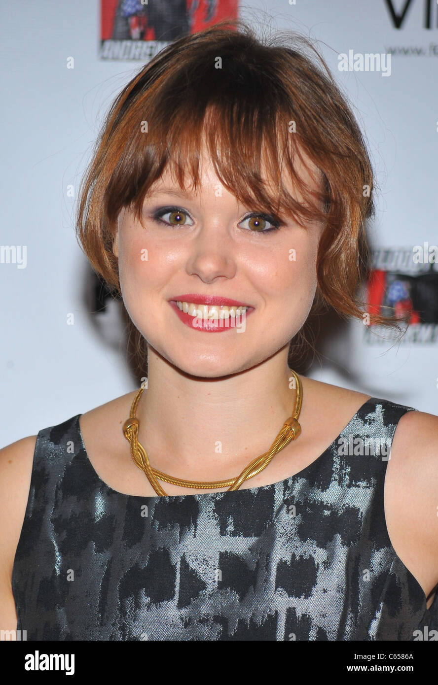 Alison Pill in Anwesenheit für blutige BLOODY ANDREW JACKSON Premiere am Broadway, die Bernard B. Jacobs Theatre, New York, NY 13. Oktober 2010. Foto von: Gregorio T. Binuya/Everett Collection Stockfoto