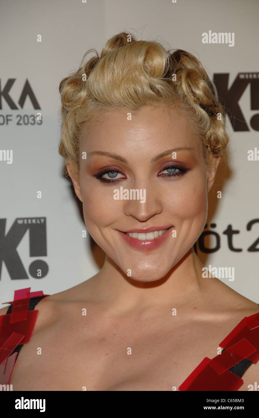 Sasha Now im Ankunftsbereich für OK! Magazin fünfte Jubiläumsparty, Avenue, New York, NY 13. September 2010. Foto von: William D. Bird/Everett Collection Stockfoto