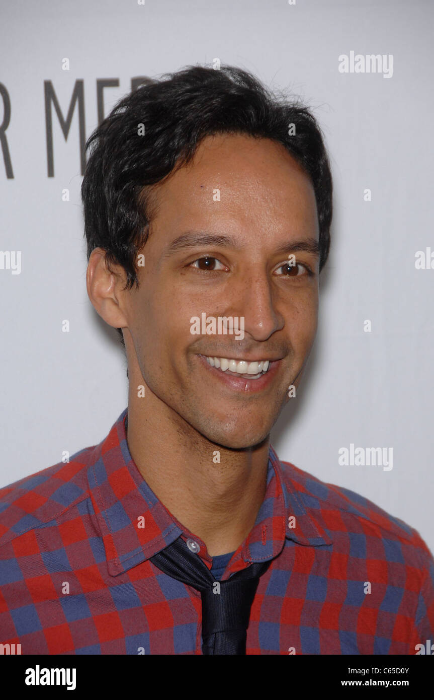 Danny Pudi bei einem öffentlichen Auftritt für Paley Fest 2011 Podiumsdiskussion mit Gemeinschaft, Saban Theater, Beverly Hills, CA 15. März 2011. Foto von: Michael Germana/Everett Collection Stockfoto