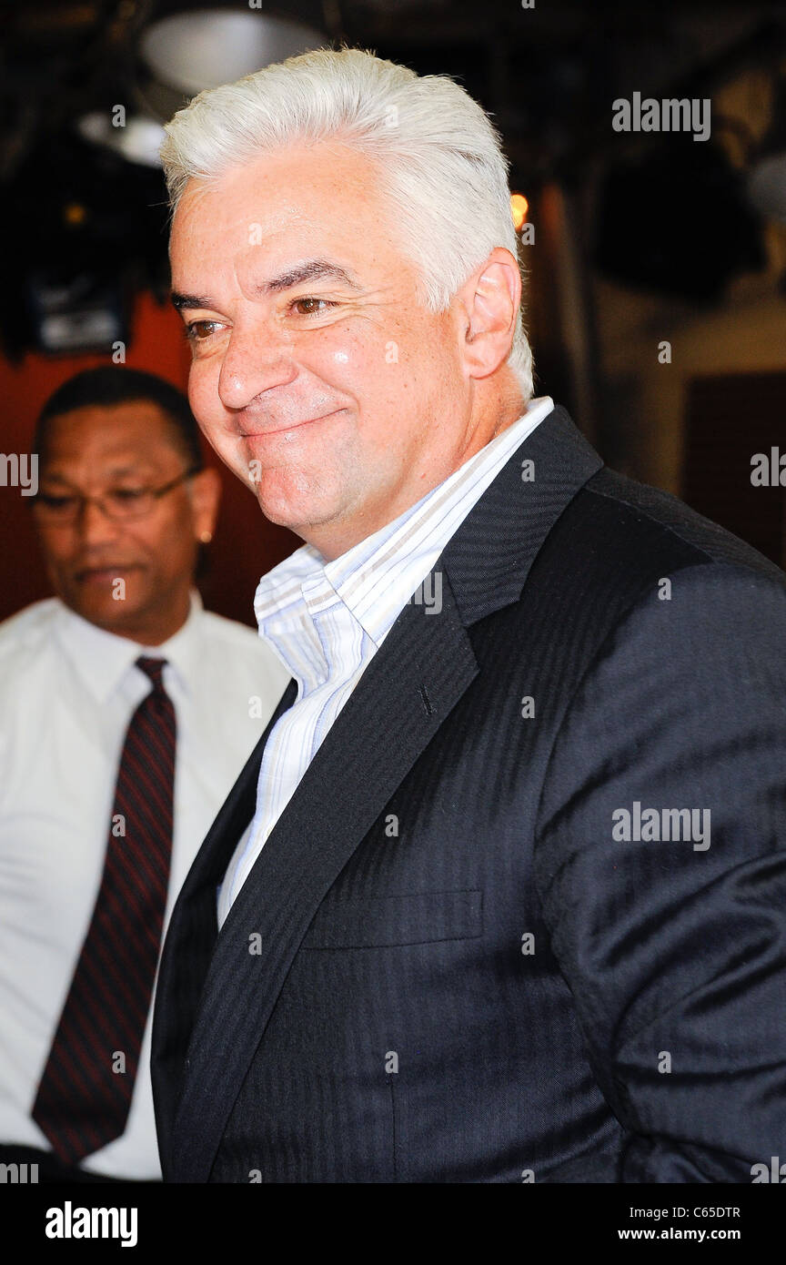 John O'Hurley, besucht 'Leben mit Regis und Kelly"unterwegs für Promi-Schnappschüsse - Donnerstag, New York, NY 22. Juli 2010. Stockfoto