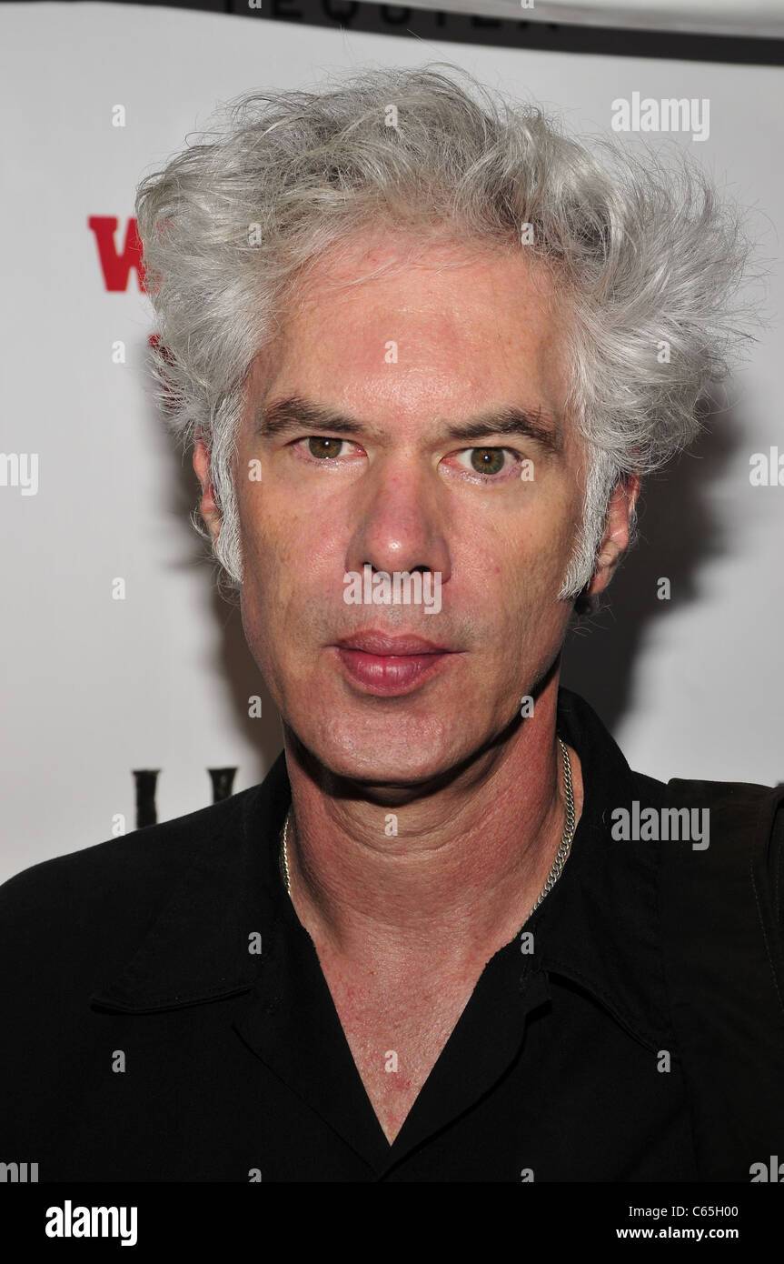 Jim Jarmusch im Ankunftsbereich für HOWL Premiere Screening, IFC Center, New York, NY 22. September 2010. Foto von: William D. Bird/Everett Collection Stockfoto