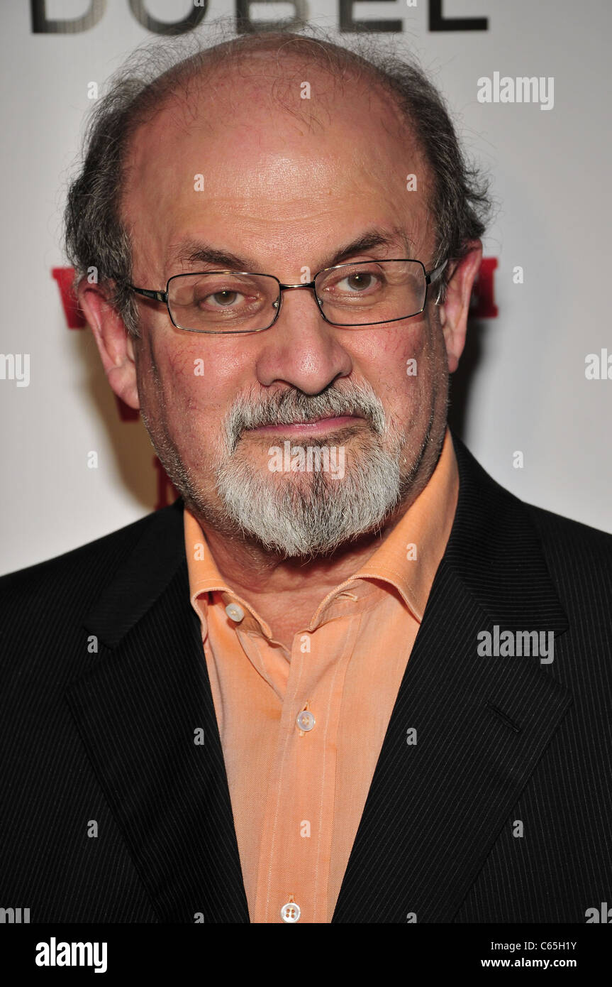 Salman Rushdie im Ankunftsbereich für HOWL Premiere Screening, IFC Center, New York, NY 22. September 2010. Foto von: William D. Bird/Everett Collection Stockfoto