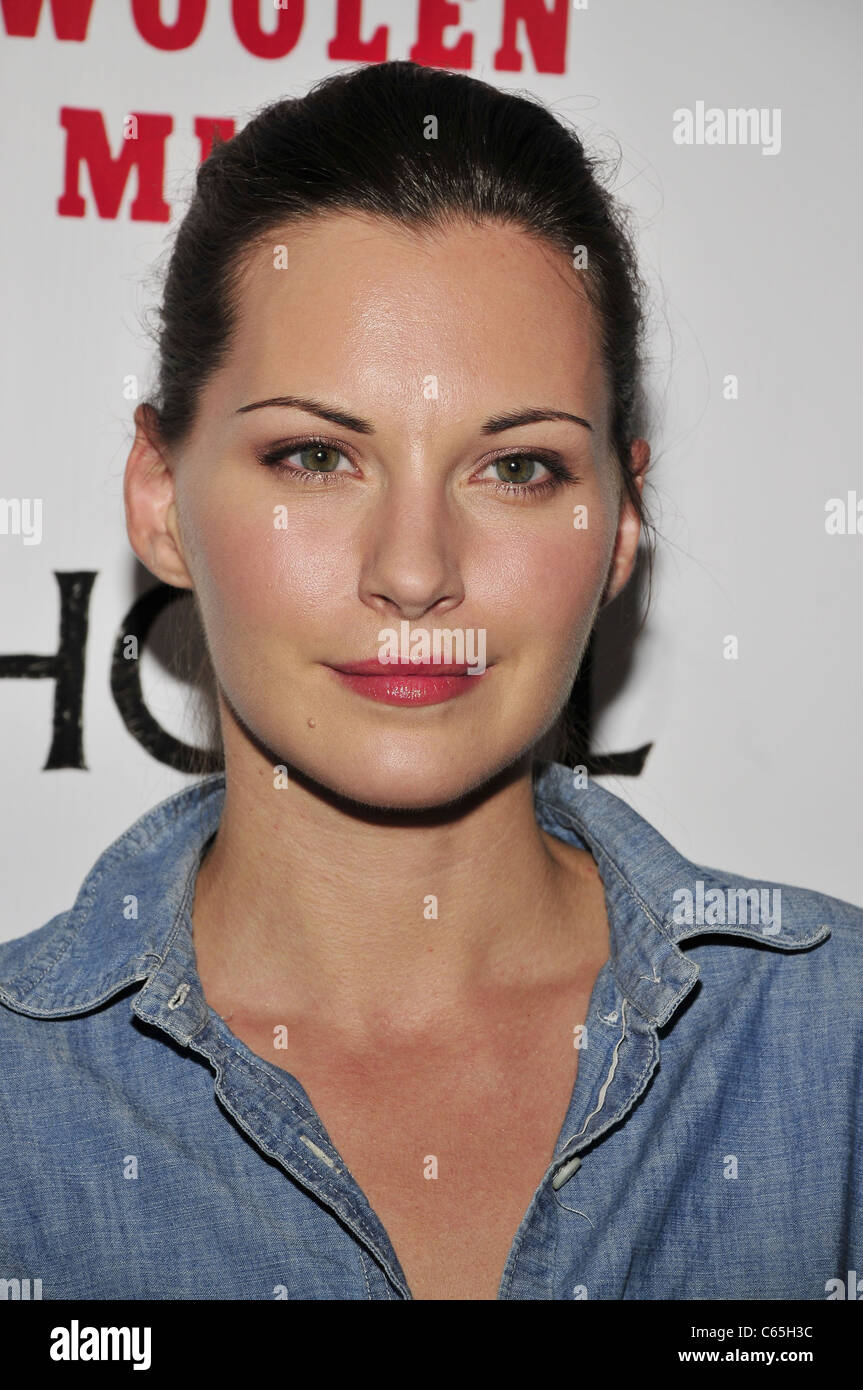 Jill Flint im Ankunftsbereich für HOWL Premiere Screening, IFC Center, New York, NY 22. September 2010. Foto von: William D. Bird/Everett Collection Stockfoto
