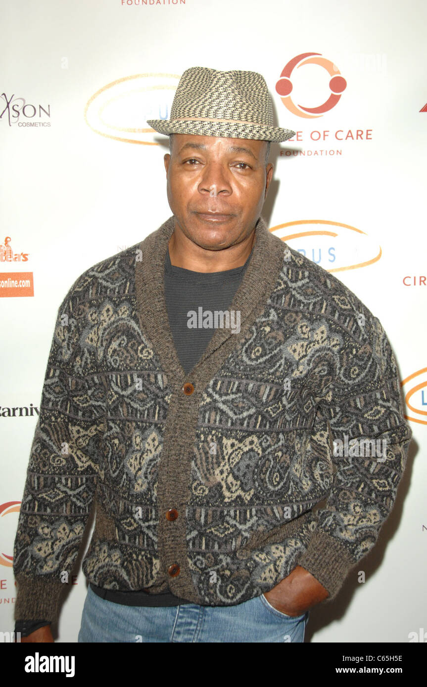 Carl Weathers in Anwesenheit für Lupus LA 2. jährlichen Get Lucky für Lupus nutzen, Petersen Automotive Museum, Los Angeles, CA 22. September 2010. Foto von: Dee Cercone/Everett Collection Stockfoto