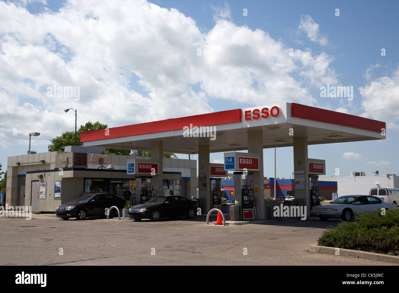 Esso-Tankstelle Gas Saskatoon Saskatchewan Kanada Stockfoto