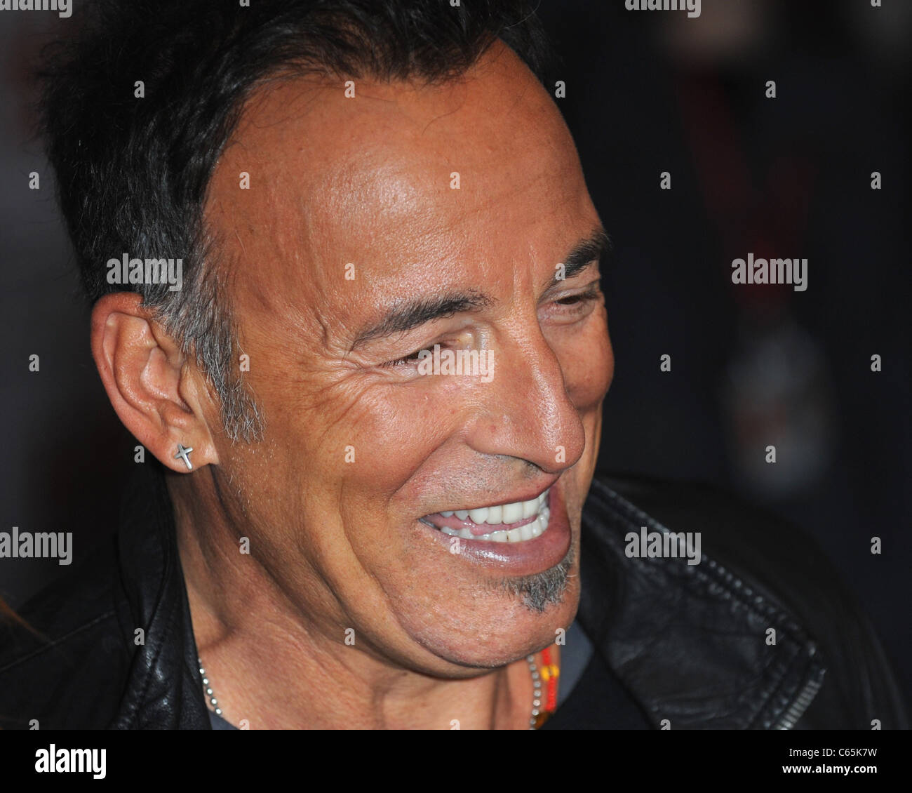 Bruce Springsteen im Ankunftsbereich für THE PROMISE: THE macht der Dunkelheit ON THE EDGE von Stadt Premiere beim Toronto International Film Festival (TIFF), Roy Thomson Hall, Toronto, ON 14. September 2010. Foto von: Tom Sandler/Everett Collection Stockfoto