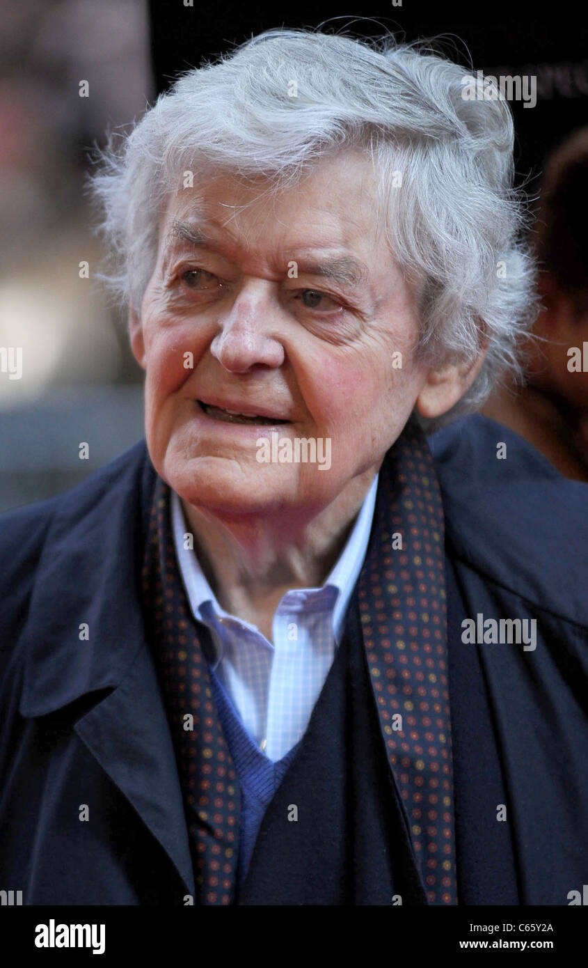 Hal Holbrook im Ankunftsbereich für WATER FOR ELEPHANTS Premiere, The Ziegfeld Theatre, New York, NY 17. April 2011. Foto von: Kristin Stockfoto