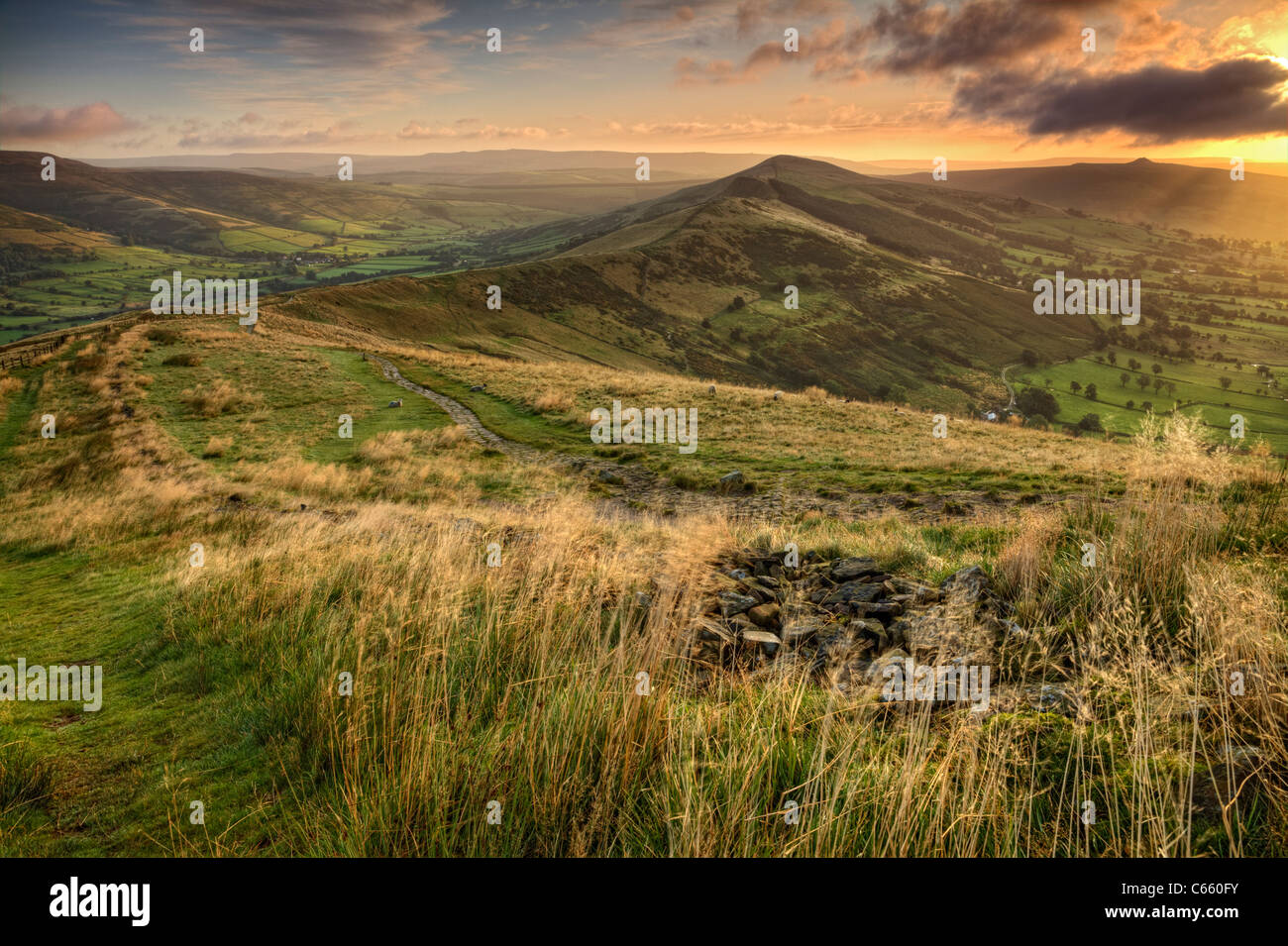 Ansicht von Hollins Flanke von Mam Tor, Dark Peak, Peak District, Derbyshire Stockfoto