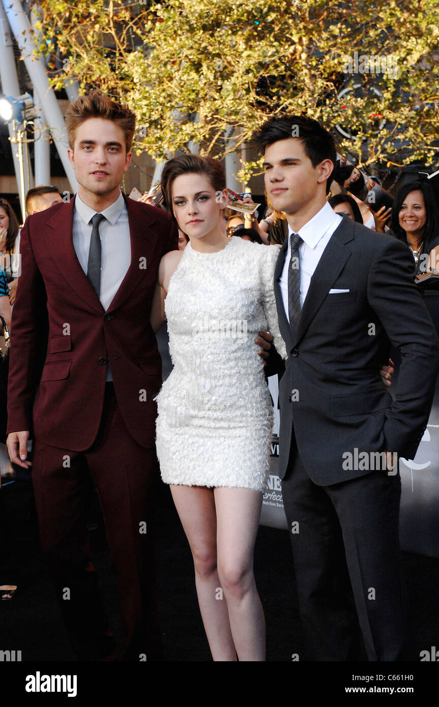 Robert Pattinson, Kristen Stewart, Taylor Lautner im Ankunftsbereich für THE TWILIGHT SAGA: ECLIPSE Premiere, Nokia Theatre L.A. LIVE, Stockfoto