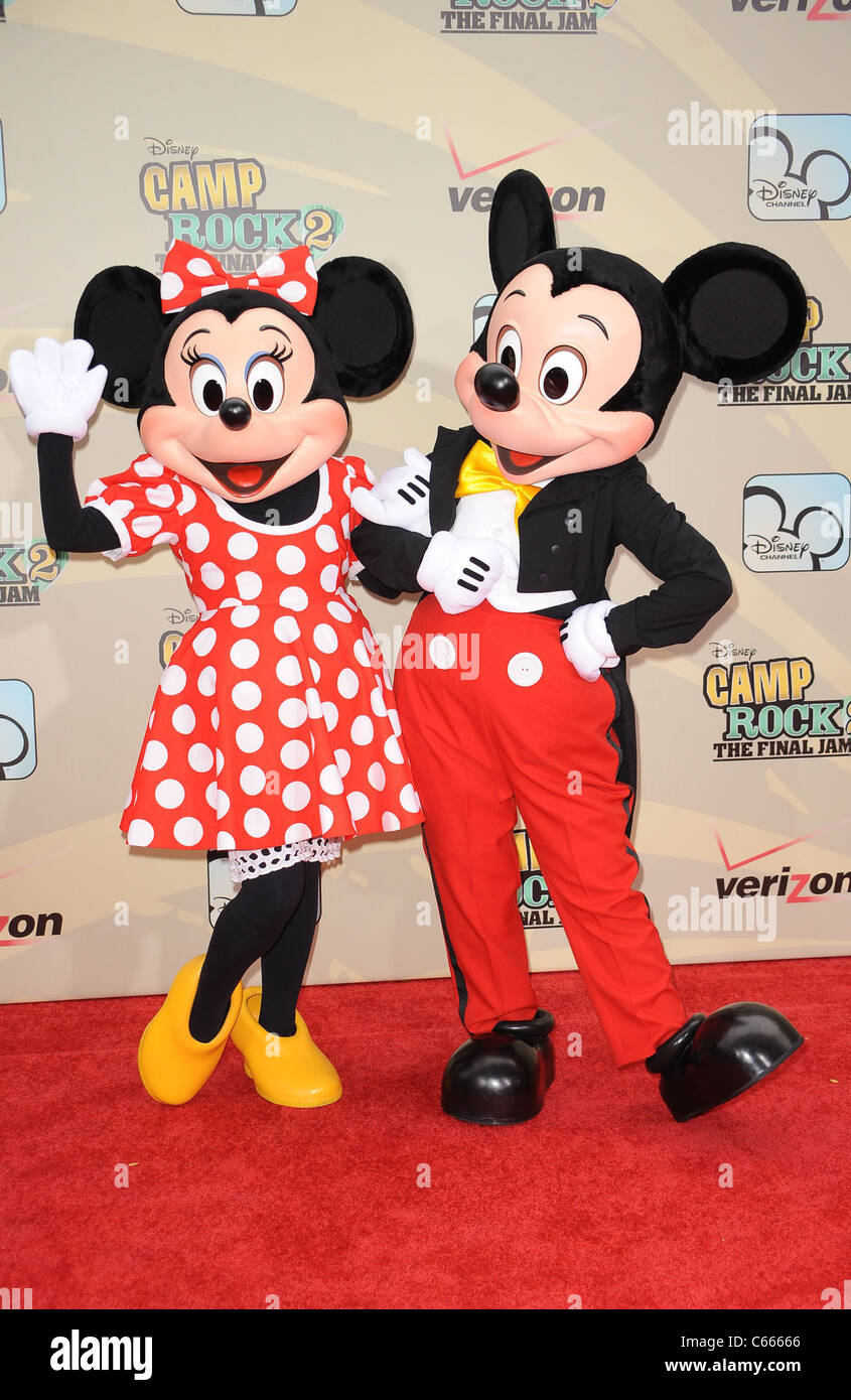 Minnie Mouse, Mickey Mouse im Ankunftsbereich für CAMP ROCK 2 - THE FINAL JAM Premiere, Alice Tully Hall, Lincoln Center, New York, NY Stockfoto