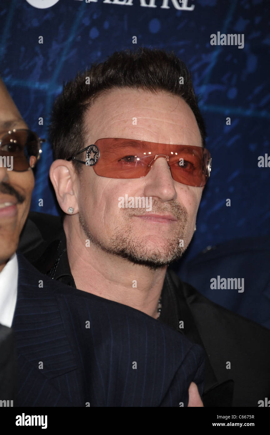 Bono in Anwesenheit für Spider-Man: Schalten Sie Off The Dark Opening Night am Broadway, das Foxwoods Theatre, New York, NY 14. Juni 2011. Foto von: Rob Rich/Everett Collection Stockfoto