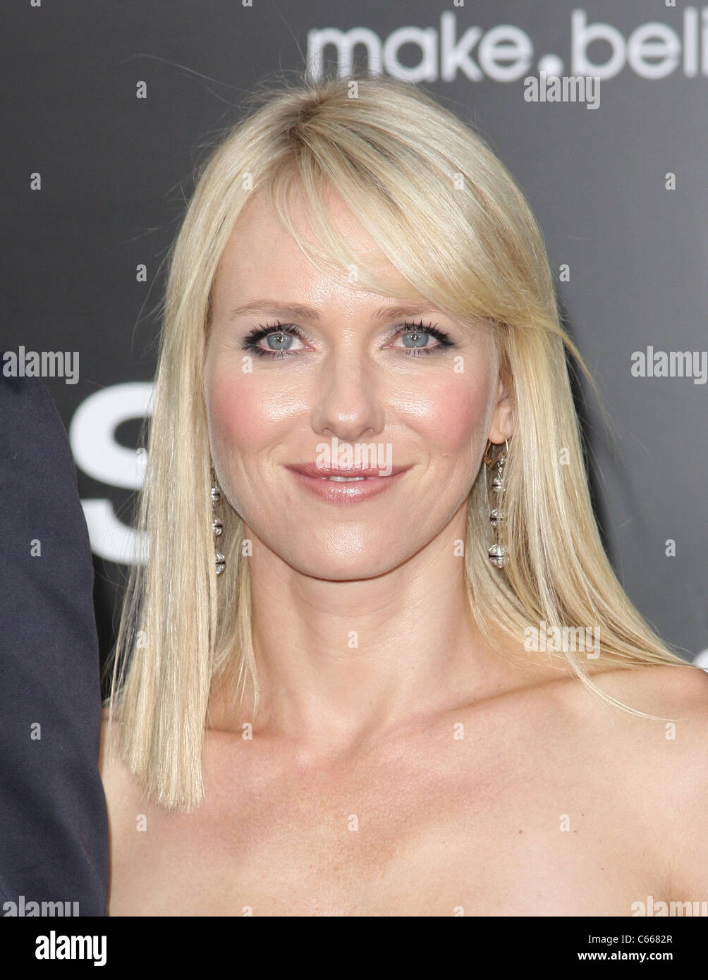 Naomi Watts bei der Ankunft für SALT Premiere, Graumans Chinese Theatre, Los Angeles, CA 19. Juli 2010. Foto von: Adam Orchon/Everett Collection Stockfoto