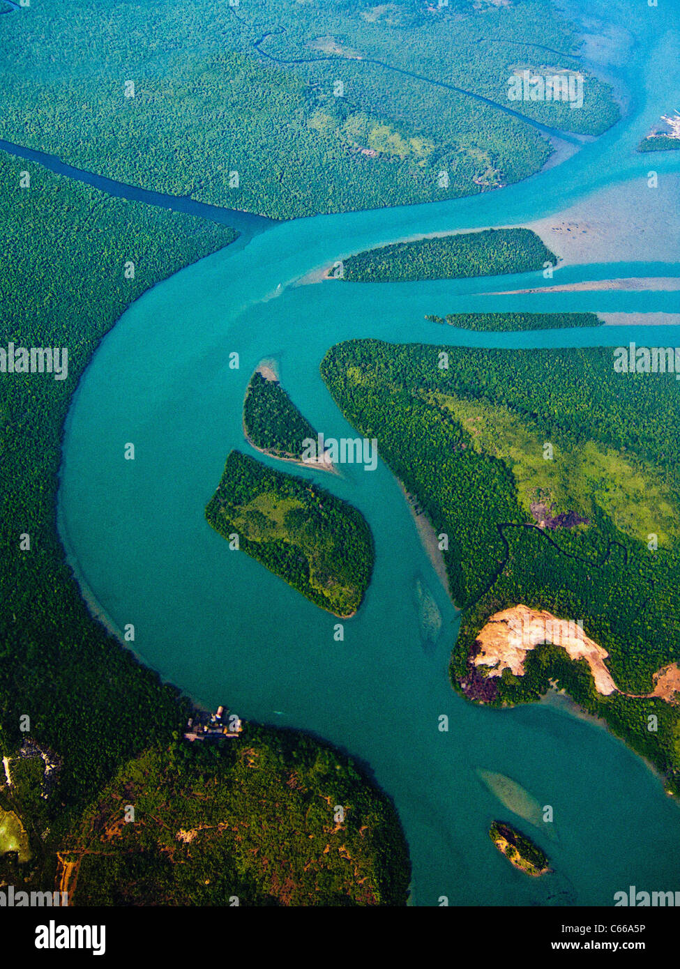 Luftaufnahme der Riau-Inseln in der Straße von Singapur. Stockfoto
