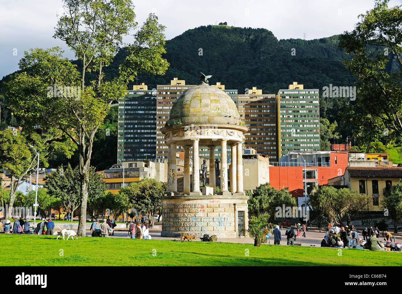 Pavillon Templete de Bolivar, Parque de Los Periodistas, Cerro Monserrate, Bogotá, Kolumbien Stockfoto Pavillon Templete de Bolivar, Parque de Los Periodistas, Cerro Monserrate, Bogotá, Kolumbien Stockfoto