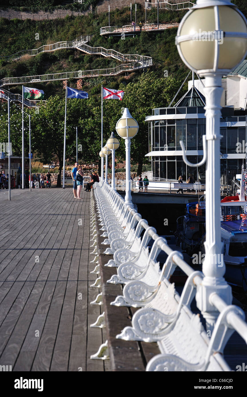 Torquay Pier, Tor Bay, Torquay, Devon, England, Vereinigtes Königreich Stockfoto