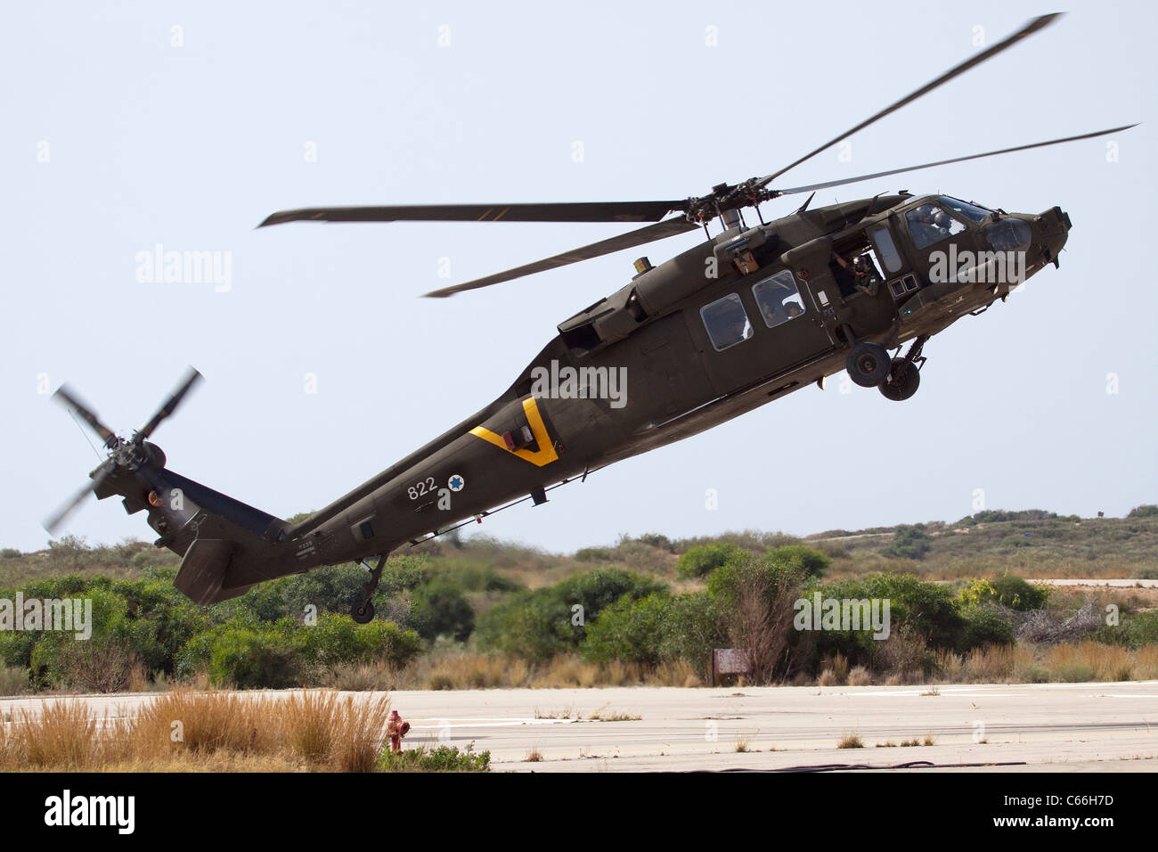 Israelische Luftwaffe Hubschrauber Sikorsky UH-60 Black Hawk im Flug Stockfoto