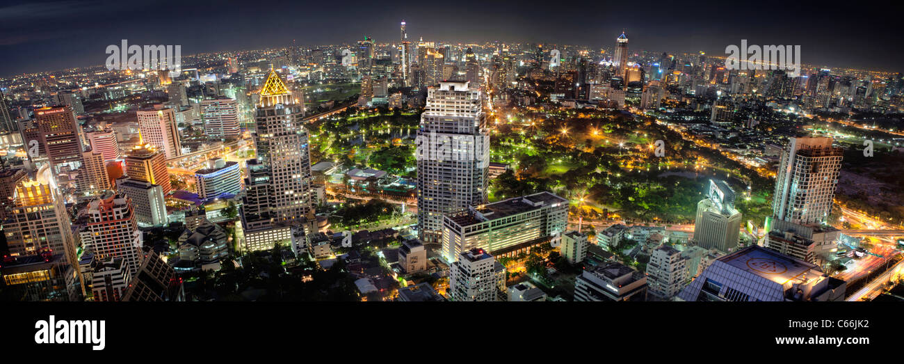 Das Zentrum von Bangkok, Thailand in der Nacht Stockfoto
