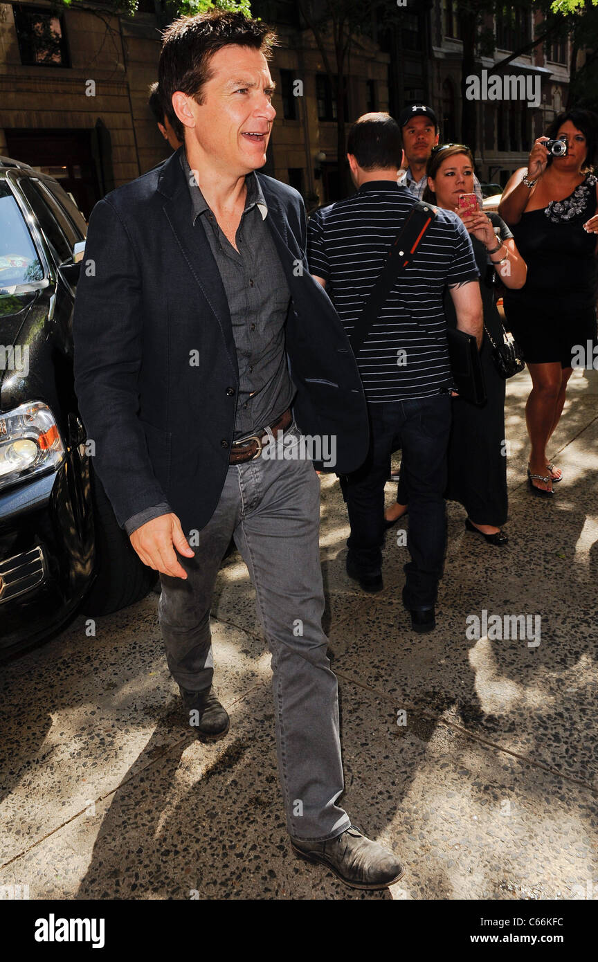 Jason Bateman, betritt das "Leben mit Regis und Kelly" taping bei ABC Lincoln Center Studios unterwegs für Promi-Schnappschüsse - Mo, New York, NY 27. Juni 2011. Foto von: Ray Tamarra/Everett Collection Stockfoto