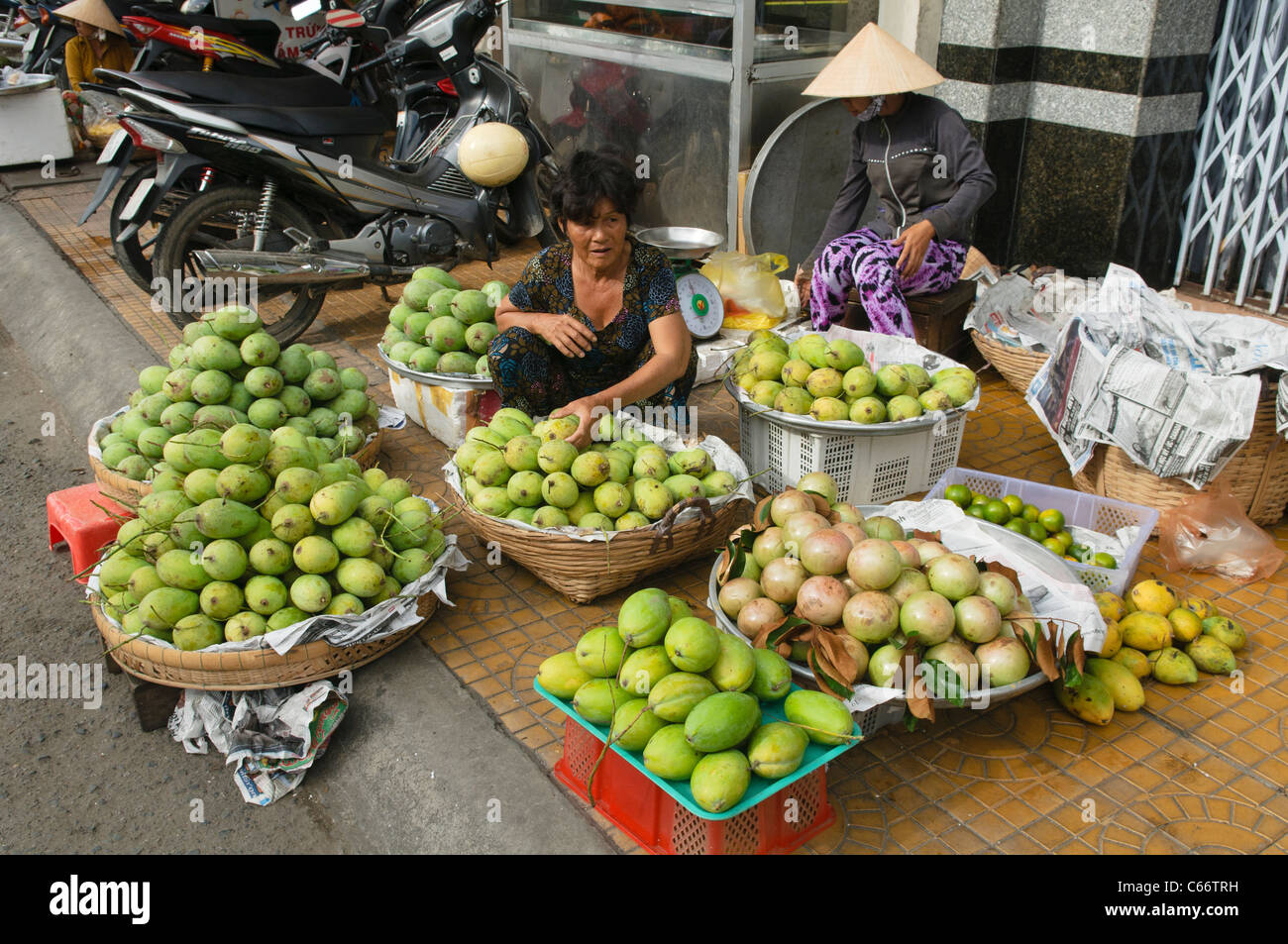 Mangos auf dem Markt auf der Insel Phu Quoc in Vietnam Stockfoto