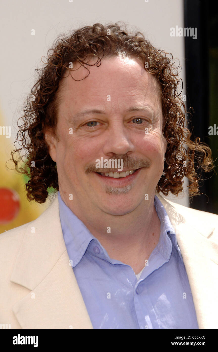 Tim Hill im Ankunftsbereich für HOP Premiere, Universal CityWalk, Los Angeles, CA 27. März 2011. Foto von: Michael Germana/Everett Collection Stockfoto