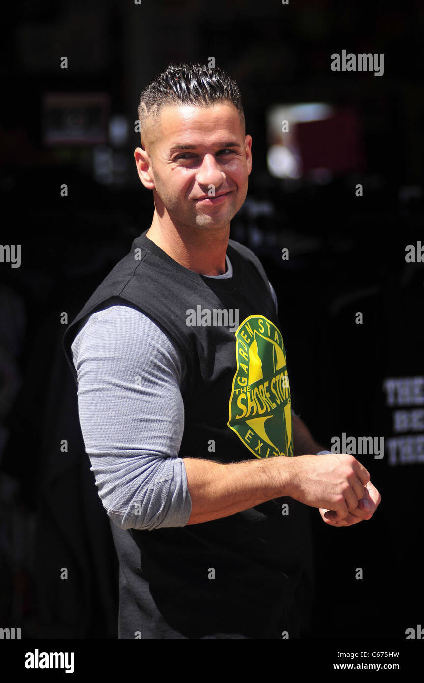 Mike Sorrentino, Seaside Heights, NJ, die Situation, auf der Promenade unterwegs für JERSEY SHORE Staffel zwei Promi-Schnappschüsse - Fr, 27. August 2010. Foto von: William D. Bird/Everett Collection Stockfoto