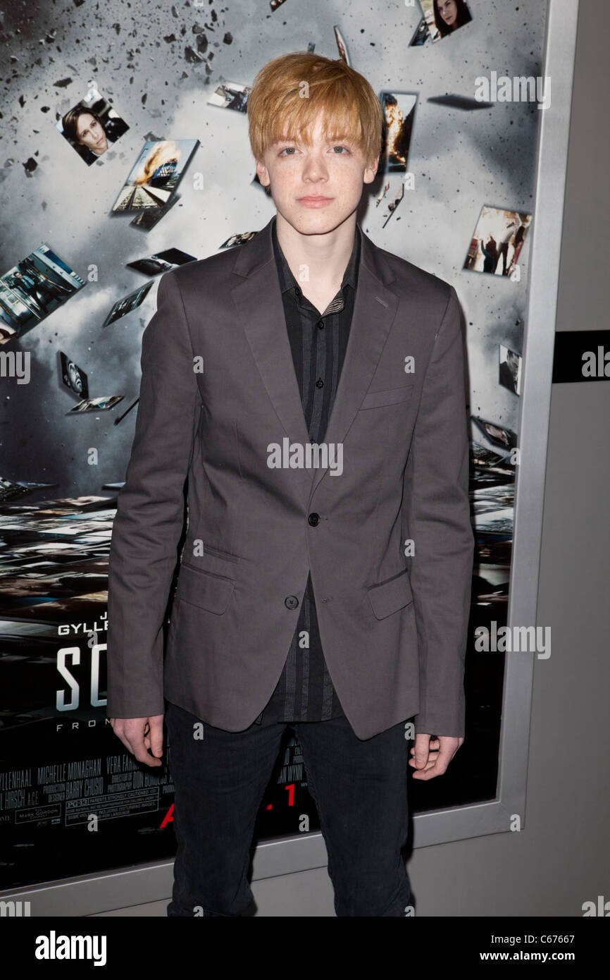 Cameron Monaghan im Ankunftsbereich für Quellcode Premiere, Arclight Cinerama Dome, Los Angeles, CA 28. März 2011. Foto von: Emiley Stockfoto