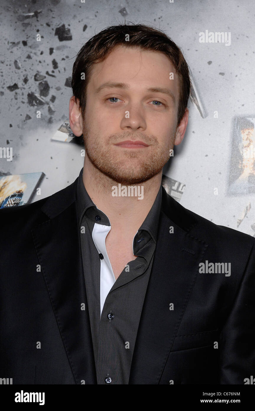 Michael Arden im Ankunftsbereich für Quellcode Premiere, Arclight Cinerama Dome, Los Angeles, CA 28. März 2011. Foto von: Michael Germana/Everett Collection Stockfoto