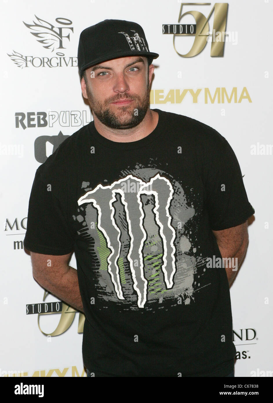 TJ Lavin im Ankunftsbereich für offizielle schwere MMA After-Kampf-Party, Studio 54 im MGM Grand, Las Vegas, NV 28. Mai 2011. Foto von: James Atoa/Everett Collection Stockfoto