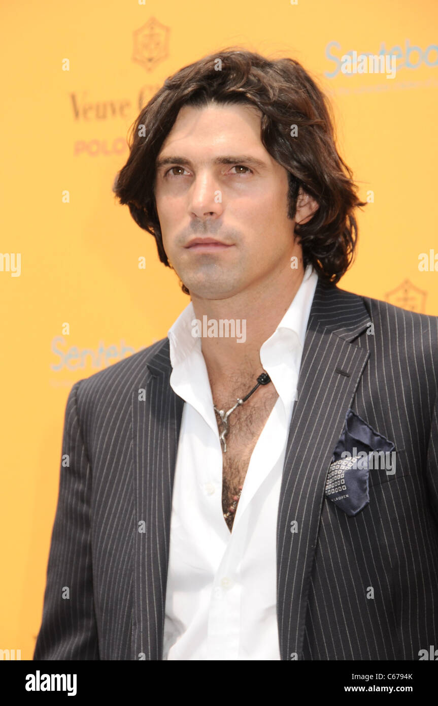 Nacho Figueras bei einem öffentlichen Auftritt für 2010 Veuve Clicquot Polo Classic, Governors Island, New York, NY 27. Juni 2010. Foto Stockfoto