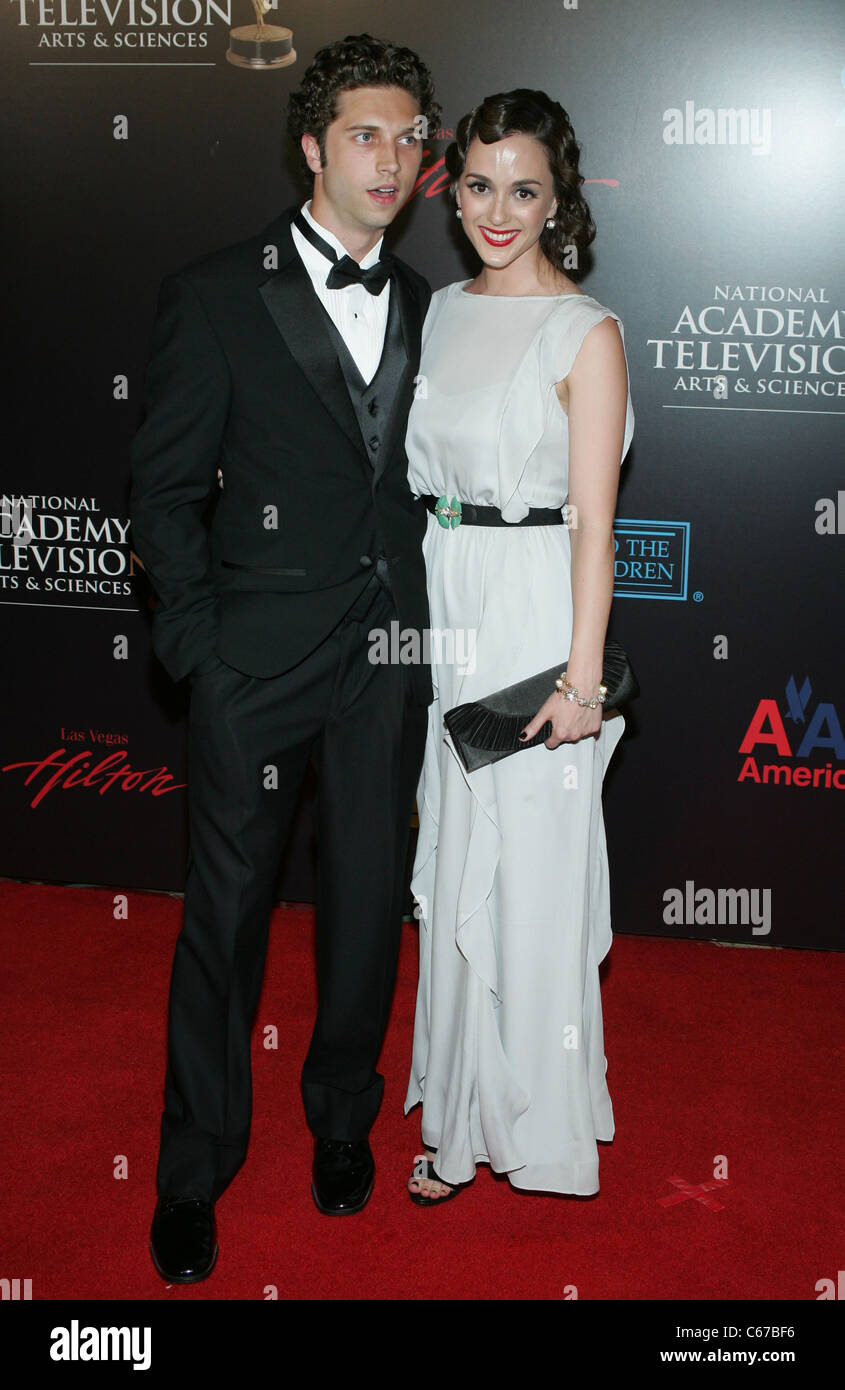 Gast, Christina Bennett Lind im Ankunftsbereich für 37th Annual Daytime Entertainment Emmy Awards - Ankünfte, Las Vegas Hilton, Las Vegas, NV 27. Juni 2010. Foto von: James Atoa/Everett Collection Stockfoto