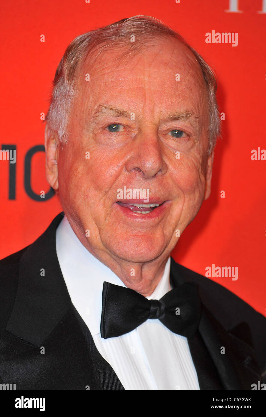 T. Boone Pickens im Ankunftsbereich für TIME 100 GALA, Frederick P. Rose Hall - Jazz at Lincoln Center, New York, NY 26. April 2011. Foto von: Gregorio T. Binuya/Everett Collection Stockfoto