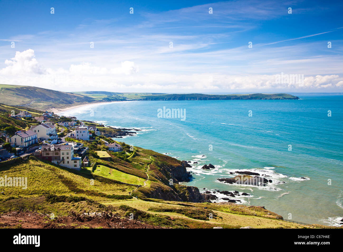 Blick über Woolacombe Bay in Richtung Baggy Point, North Devon, England, UK Stockfoto