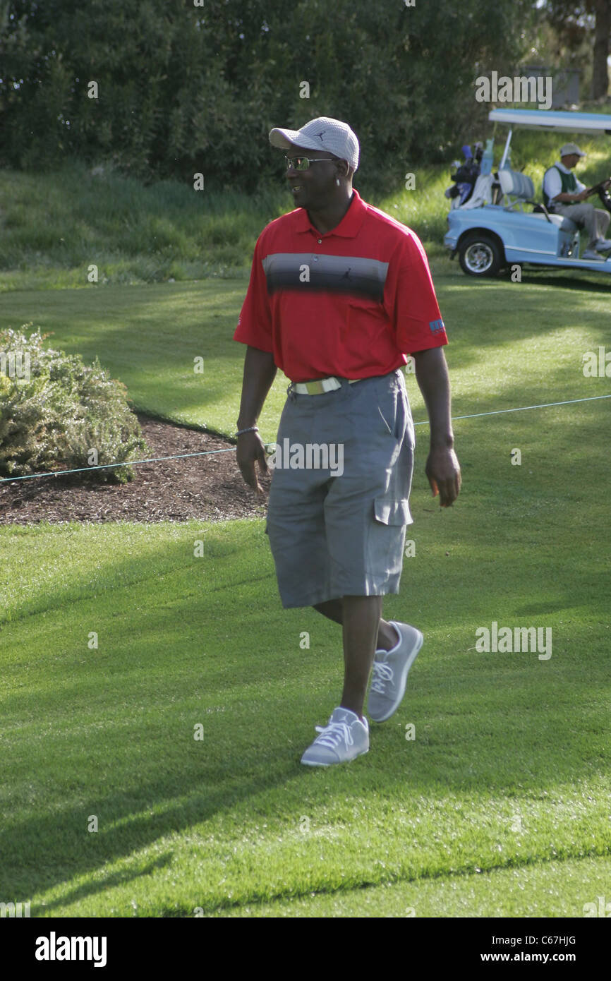 Michael Jordan in die Teilnehmerliste für 10. jährlichen Michael Jordan Celebrity Invitational (MJCI) Eröffnungs-Pressekonferenz, Shadow Creek Golf Course, Las Vegas, NV 30. März 2011. Foto von: James Atoa/Everett Collection Stockfoto