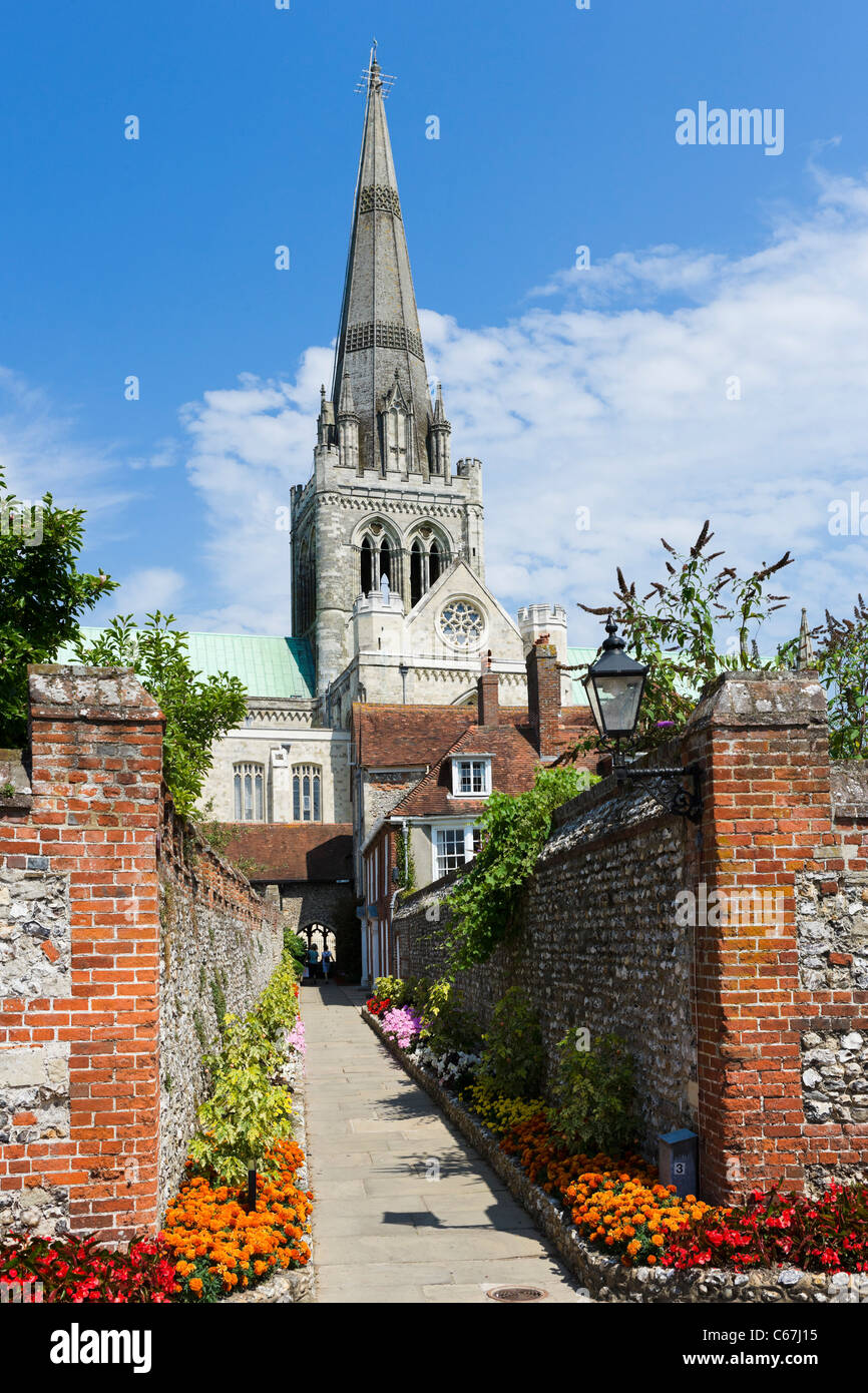 Chichester Kathedrale und S Richard Spaziergang vom Canon Lane, Chichester, West Sussex, England, UK Stockfoto