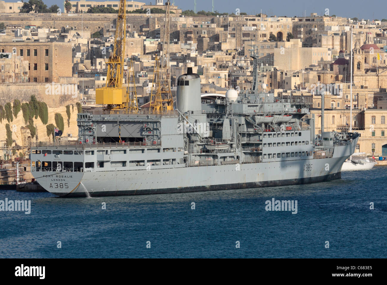 Die Royal Navy Fleet Auxiliary Versorgungsschiff RFA Fort Rosalie Stockfoto
