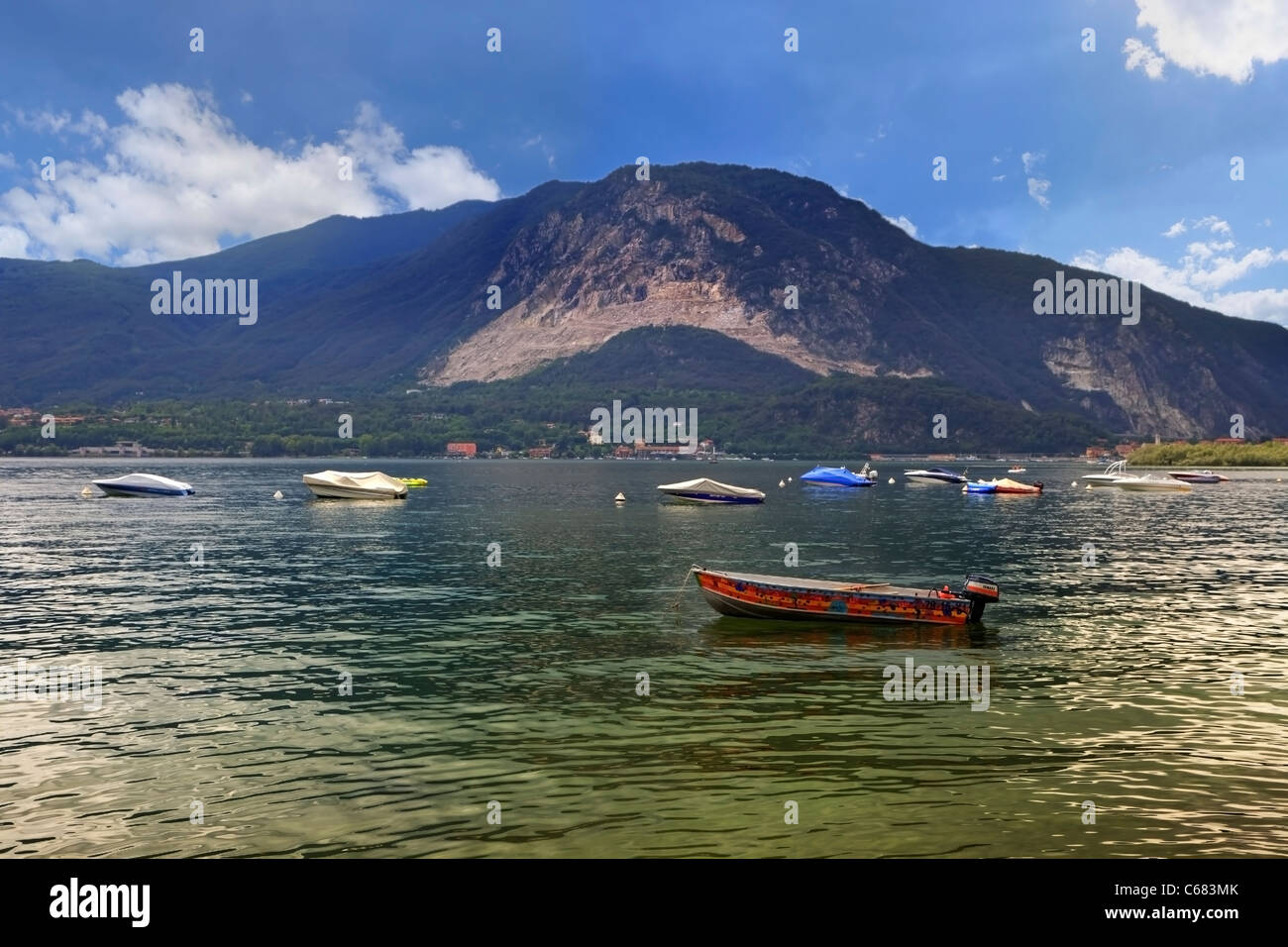 Boote am Lago Maggiore Stockfoto