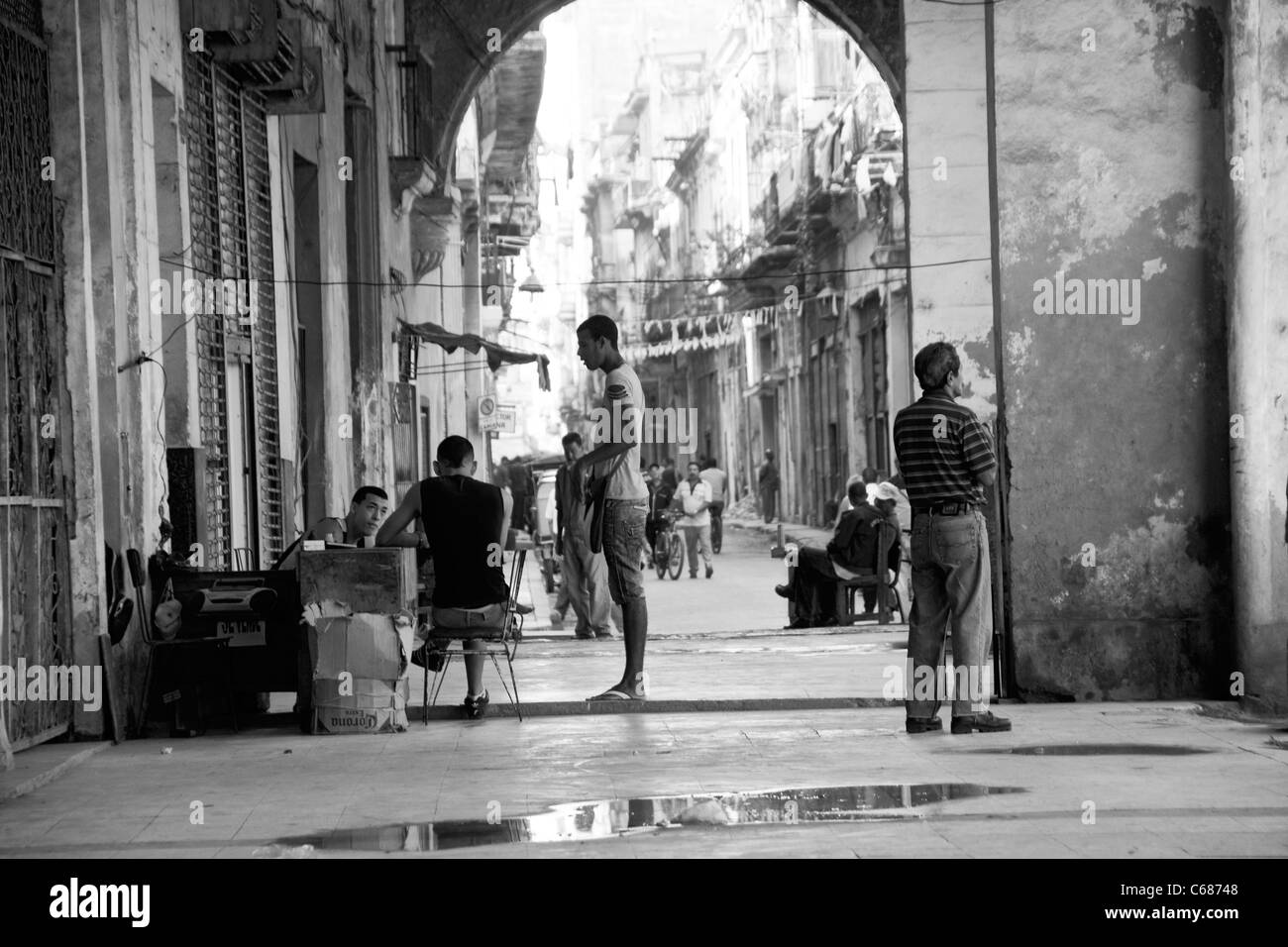 Straßenszene in der Altstadt Havanna Stockfoto