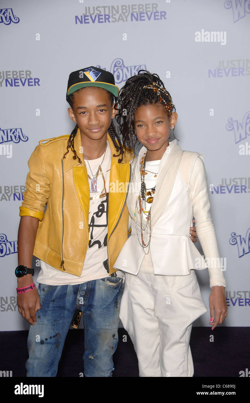 Jaden Smith, Willow Smith im Ankunftsbereich für JUSTIN BIEBER: NEVER NEVER sagen Premiere, Nokia Theatre, Los Angeles, CA 8. Februar 2011. Foto von: Michael Germana/Everett Collection Stockfoto