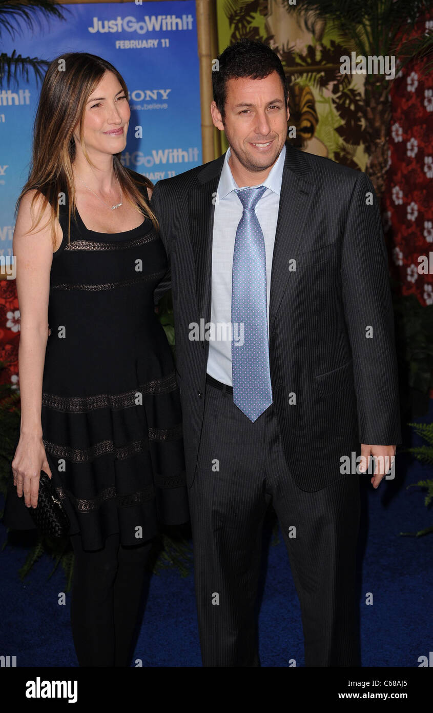 images Adam Sandler Wife https www alamy de stockfoto adam sandler frau jackie im ankunftsbereich fur just go with it premiere the ziegfeld theatre new york ny 8 februar 2011 foto von kristin callahaneverett collection 38292637 html
