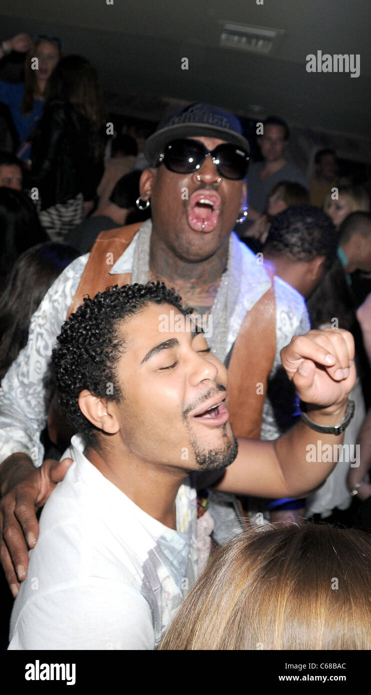 innen für Dennis Rodman 50th Birthday Party, AXE Lounge, Southampton, NY 4. Juni 2011. Foto von: Rob Rich/Everett Collection Stockfoto