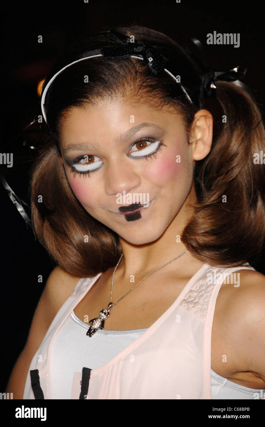 Zendaya Coleman im Ankunftsbereich für MEGAMIND Premiere, Graumans Chinese Theatre, Los Angeles, CA 30. Oktober 2010. Foto von: Michael Germana/Everett Collection Stockfoto