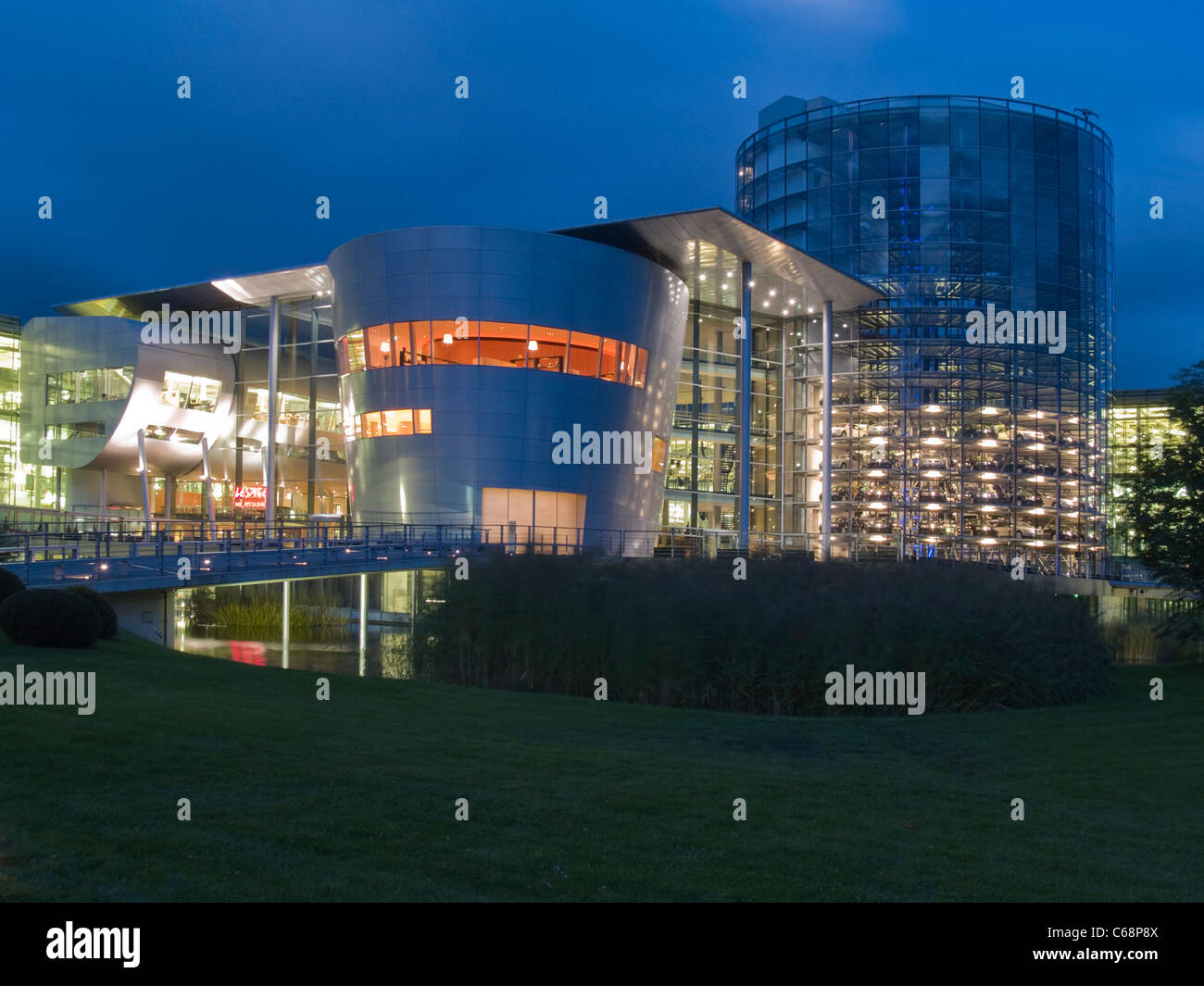 Glaeserne Manufaktur Dresden | Gläserne Manufaktur Dresden Stockfoto